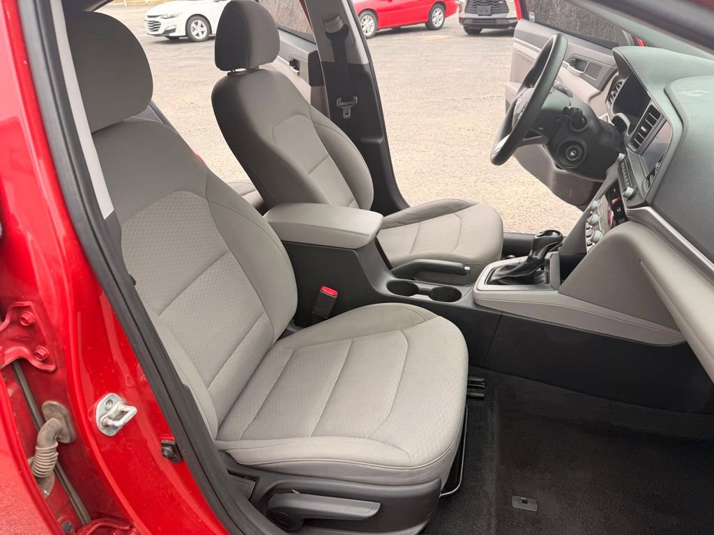 Used 2020 Hyundai Elantra SEL image 24