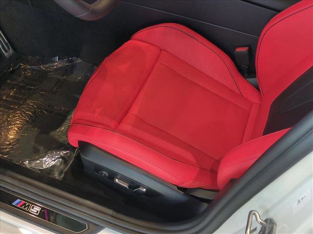 New 2026 BMW M5 w/ Executive Package image 4