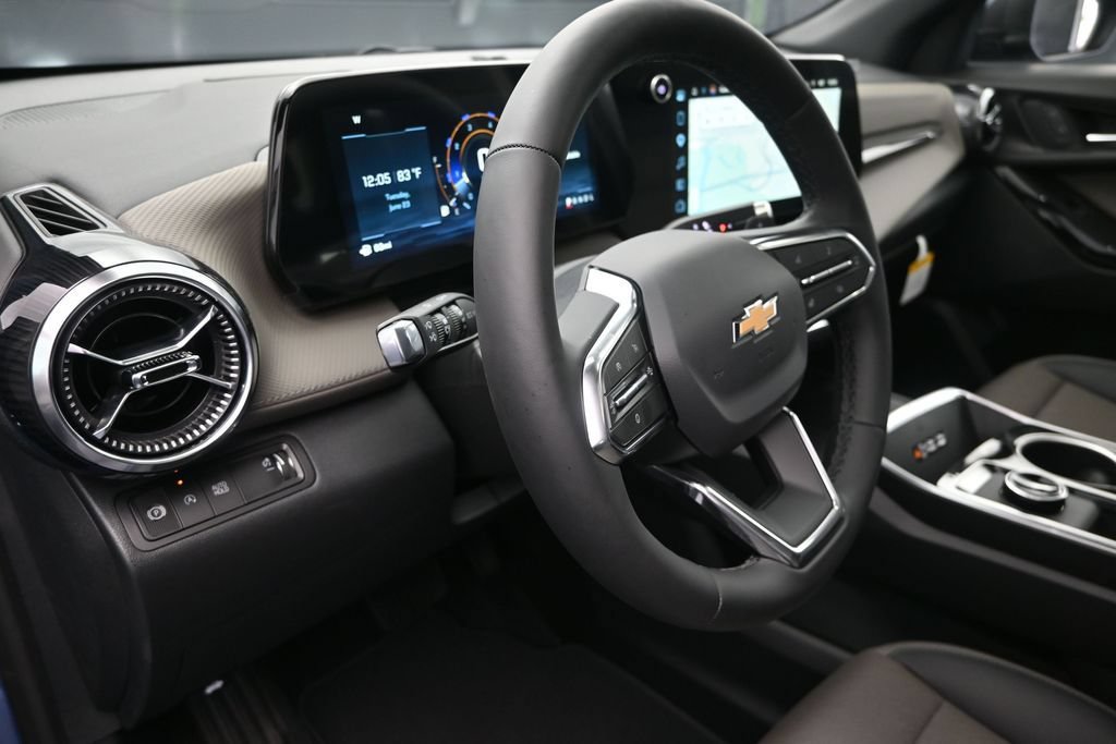New 2027 Chevrolet Equinox LT w/ Convenience Package II FWD image 12