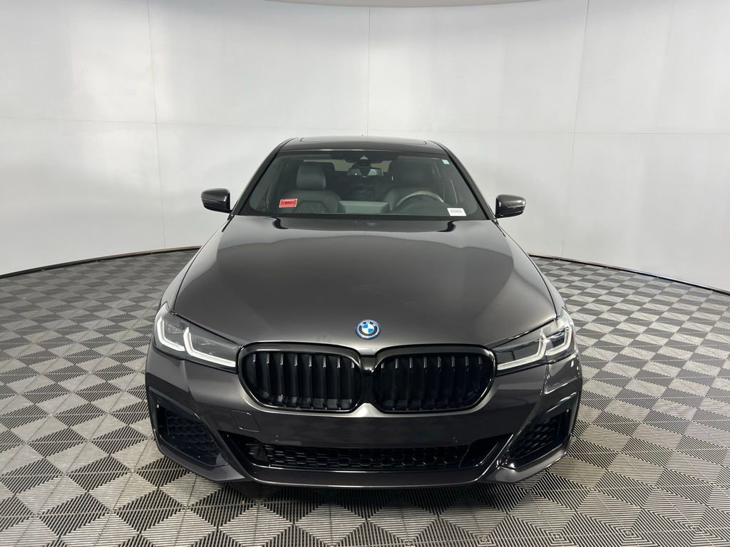 Used 2023 BMW 530e w/ M Sport Package image 11