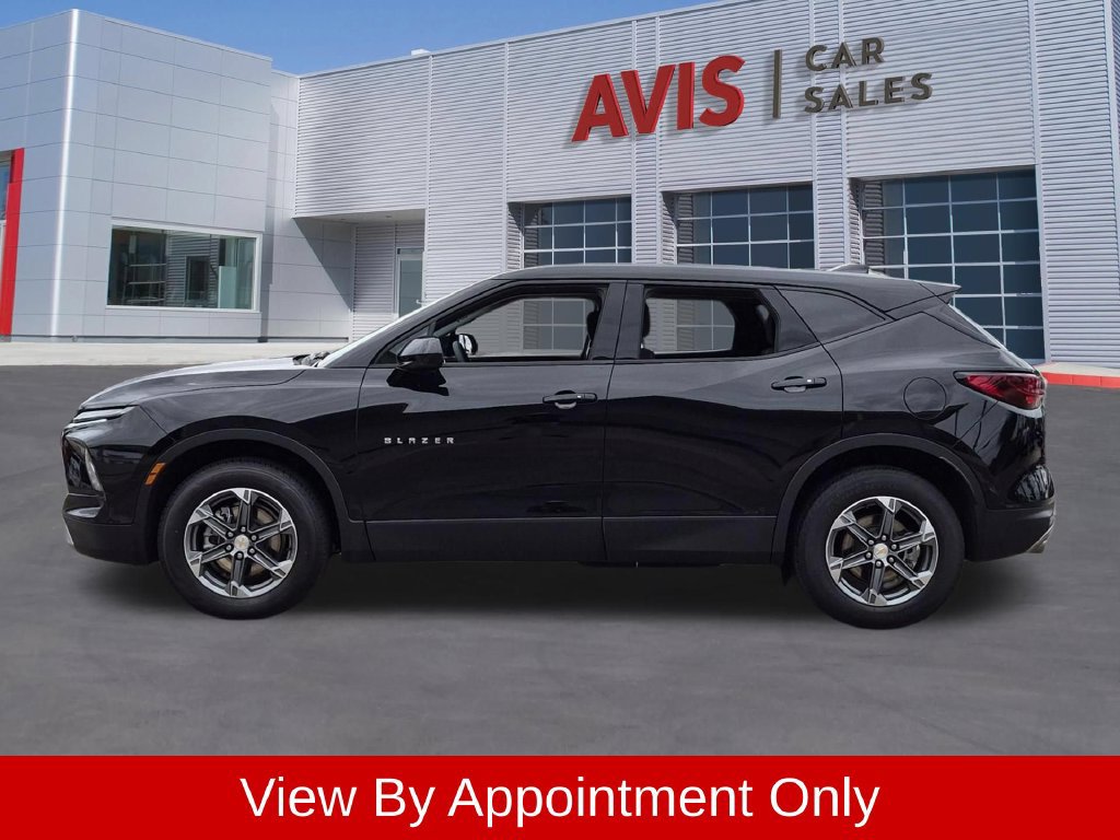 Used 2025 Chevrolet Blazer LT FWD image 10