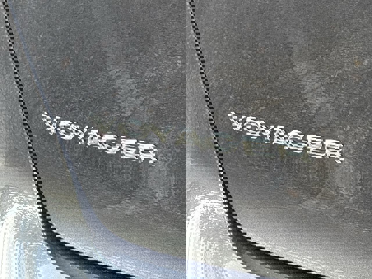 Used 2021 Chrysler Voyager LX image 9