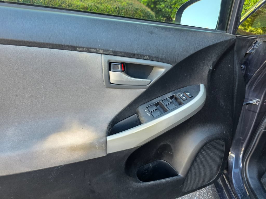Used 2015 Toyota Prius Three w/ Solar Roof Package FWD image 12