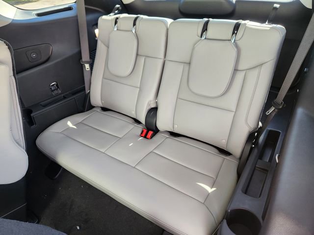 New 2026 Ford Explorer Active AWD/4WD image 17