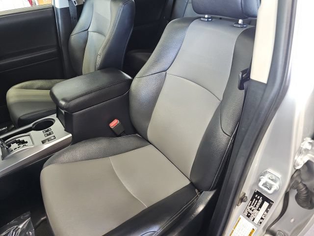 Used 2020 Toyota 4Runner SR5 Premium w/ Moonroof Package AWD/4WD image 14