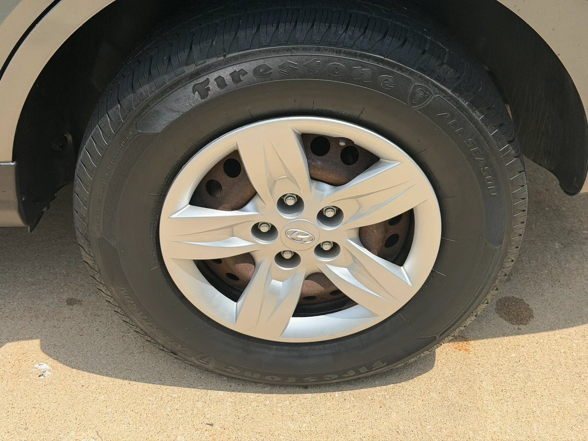 Used 2009 Hyundai Santa Fe GLS FWD image 10