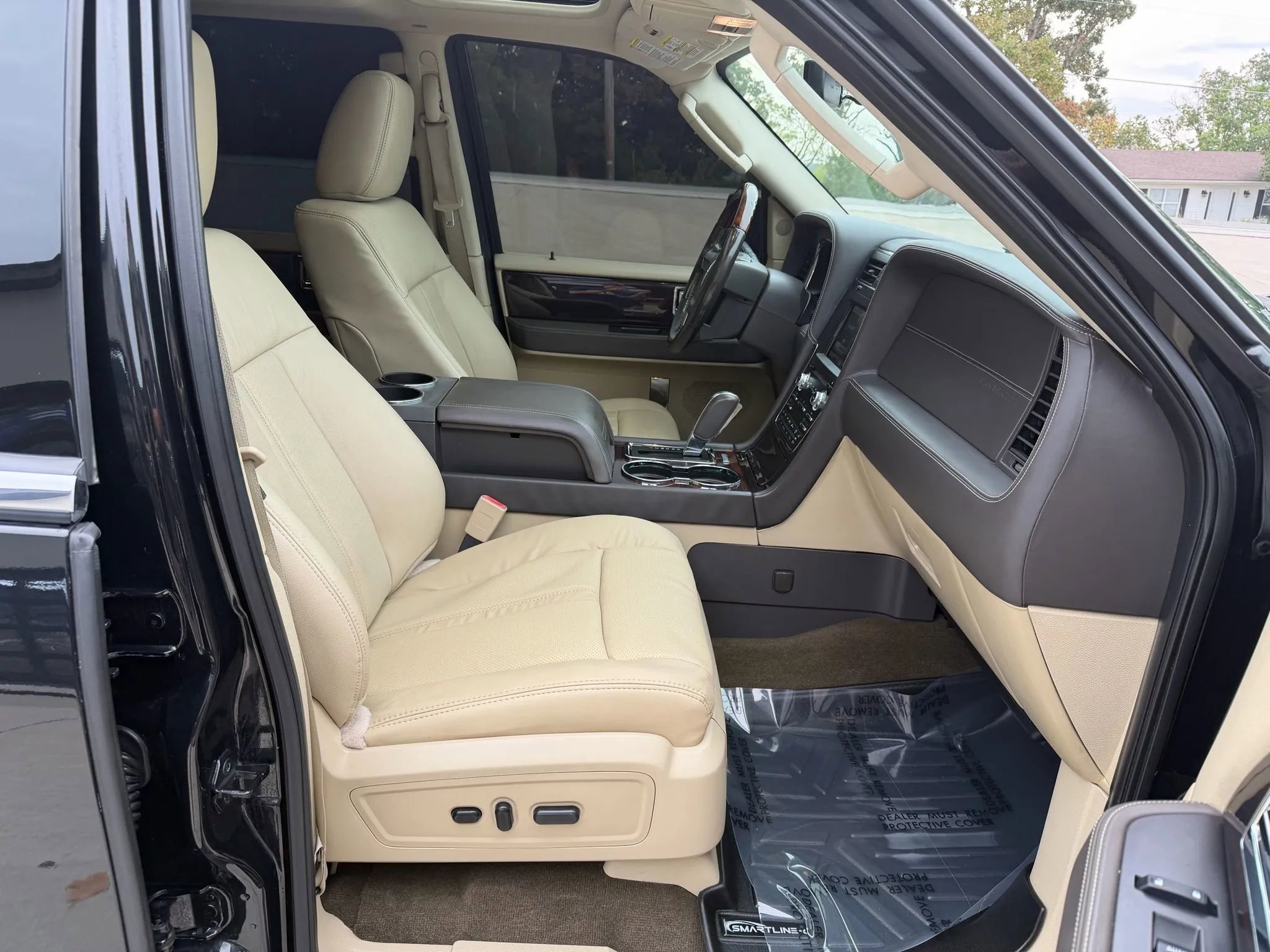 Used 2015 Lincoln Navigator L 4WD w/ Equipment Group 101A Reserve image 53