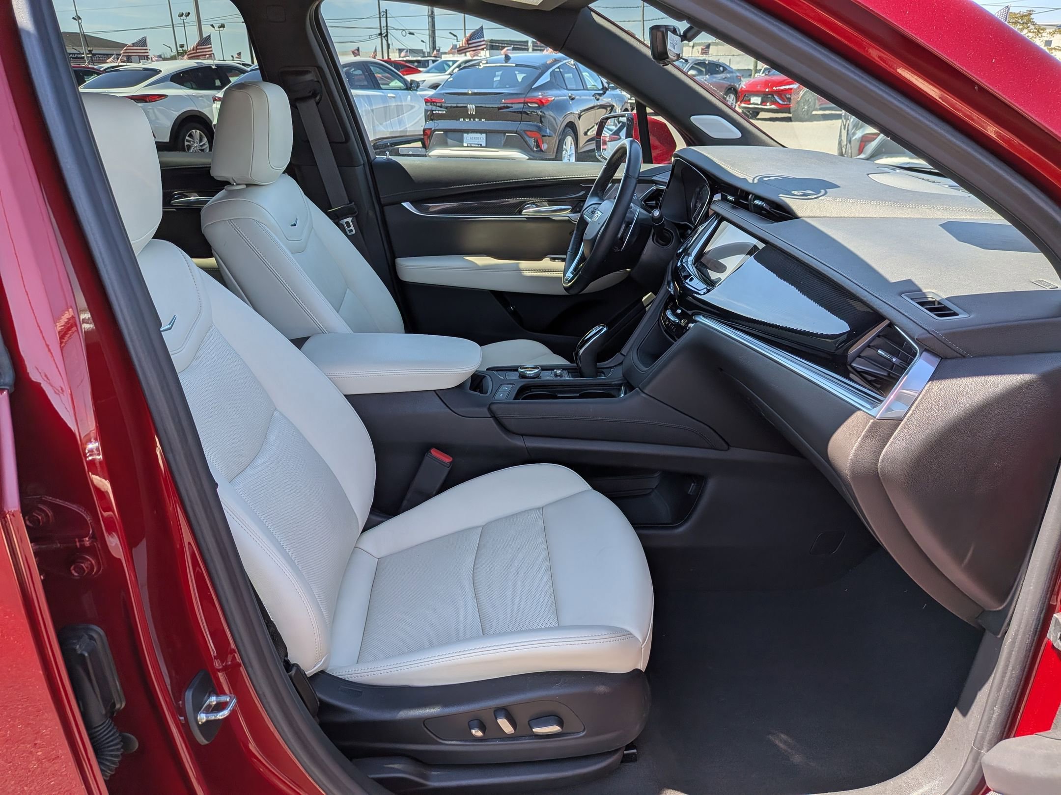 Certified 2023 Cadillac XT6 Sport w/ Technology Package AWD/4WD image 28