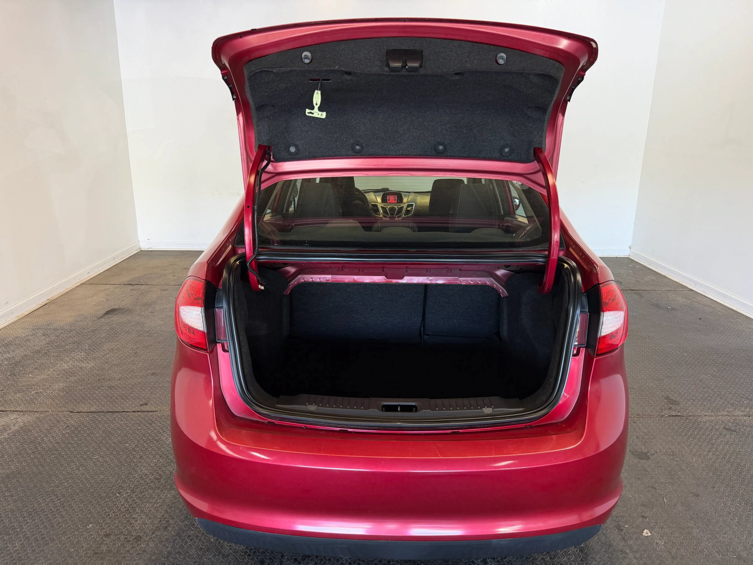 Used 2012 Ford Fiesta SE w/ Super Fuel Economy Pkg FWD image 33