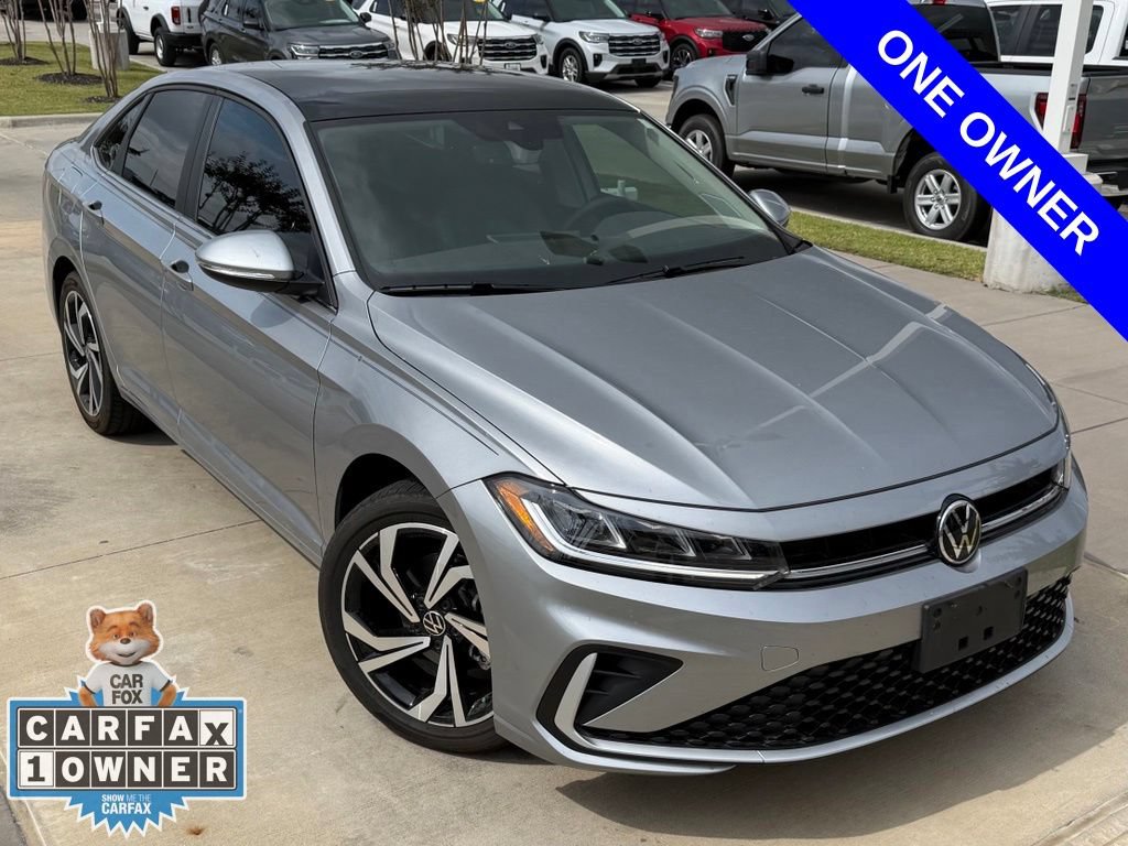 Used 2025 Volkswagen Jetta SEL FWD image 3