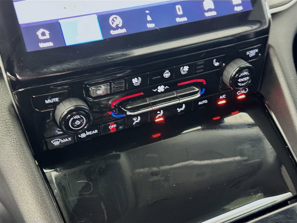 Used 2022 Jeep Grand Cherokee L Limited w/ Luxury Tech Group II image 28