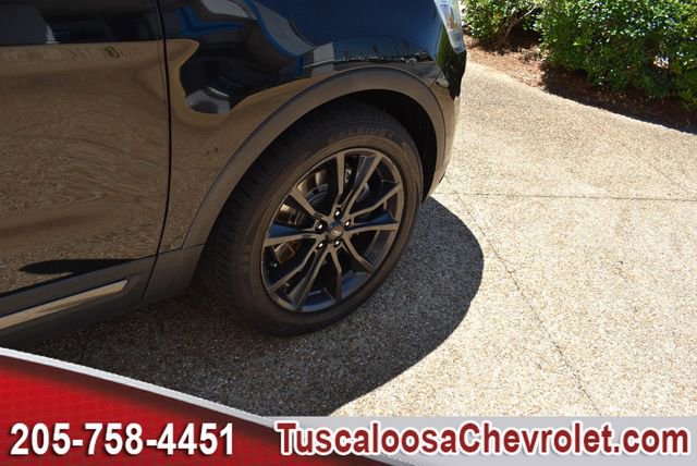 Used 2018 Ford Explorer XLT w/ Equipment Group 202A FWD image 14