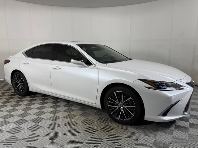 Certified 2024 Lexus ES 300h w/ Premium Package FWD image 11