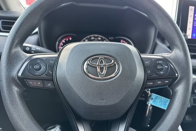 Used 2023 Toyota RAV4 LE image 34