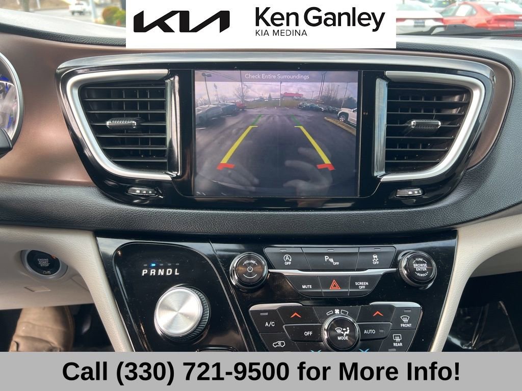 Used 2018 Chrysler Pacifica Touring-L w/ Premium Audio Group image 38