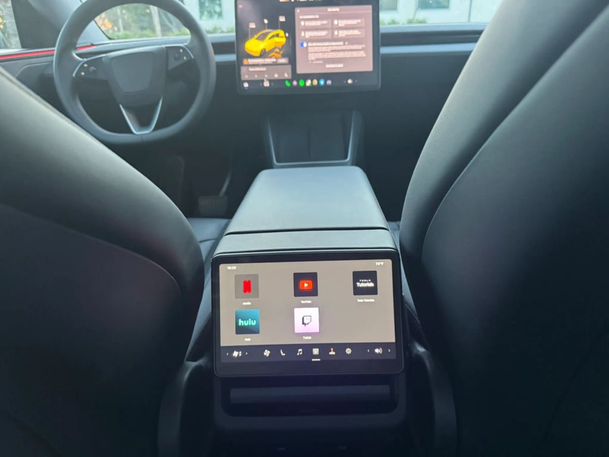 Used 2026 Tesla Model Y Long Range RWD image 17