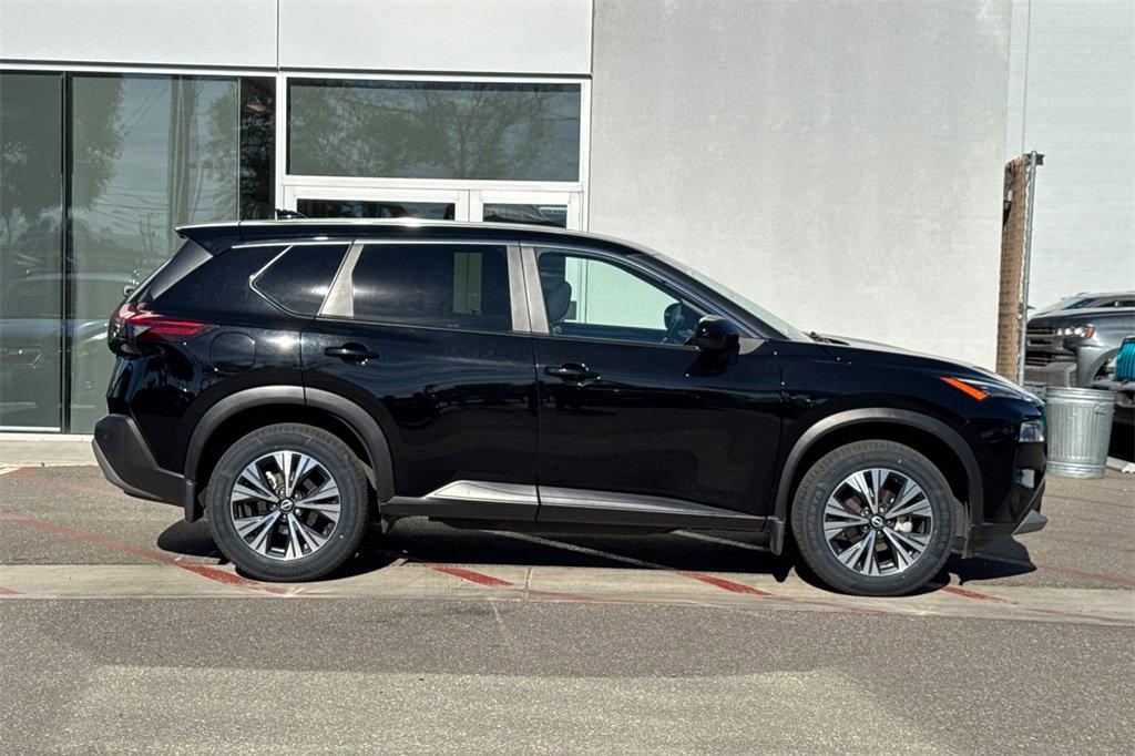 Used 2023 Nissan Rogue SV video 3