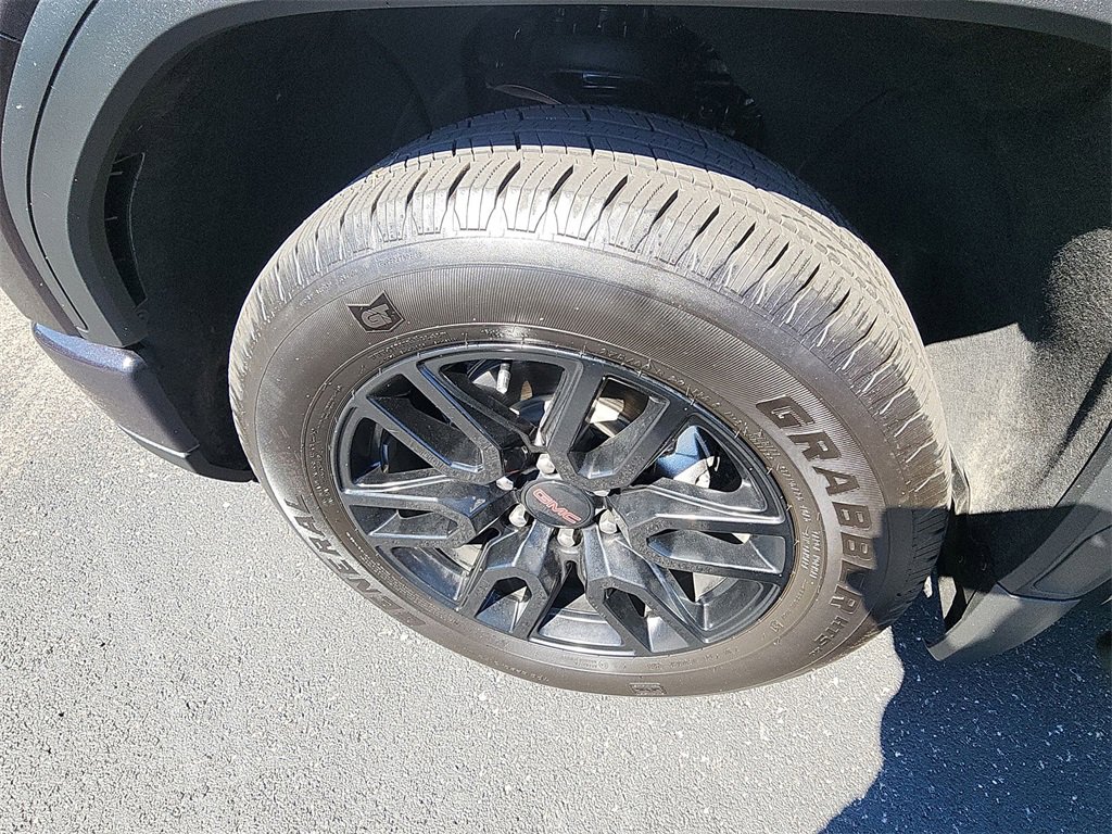 Used 2025 GMC Sierra 1500 Elevation image 10