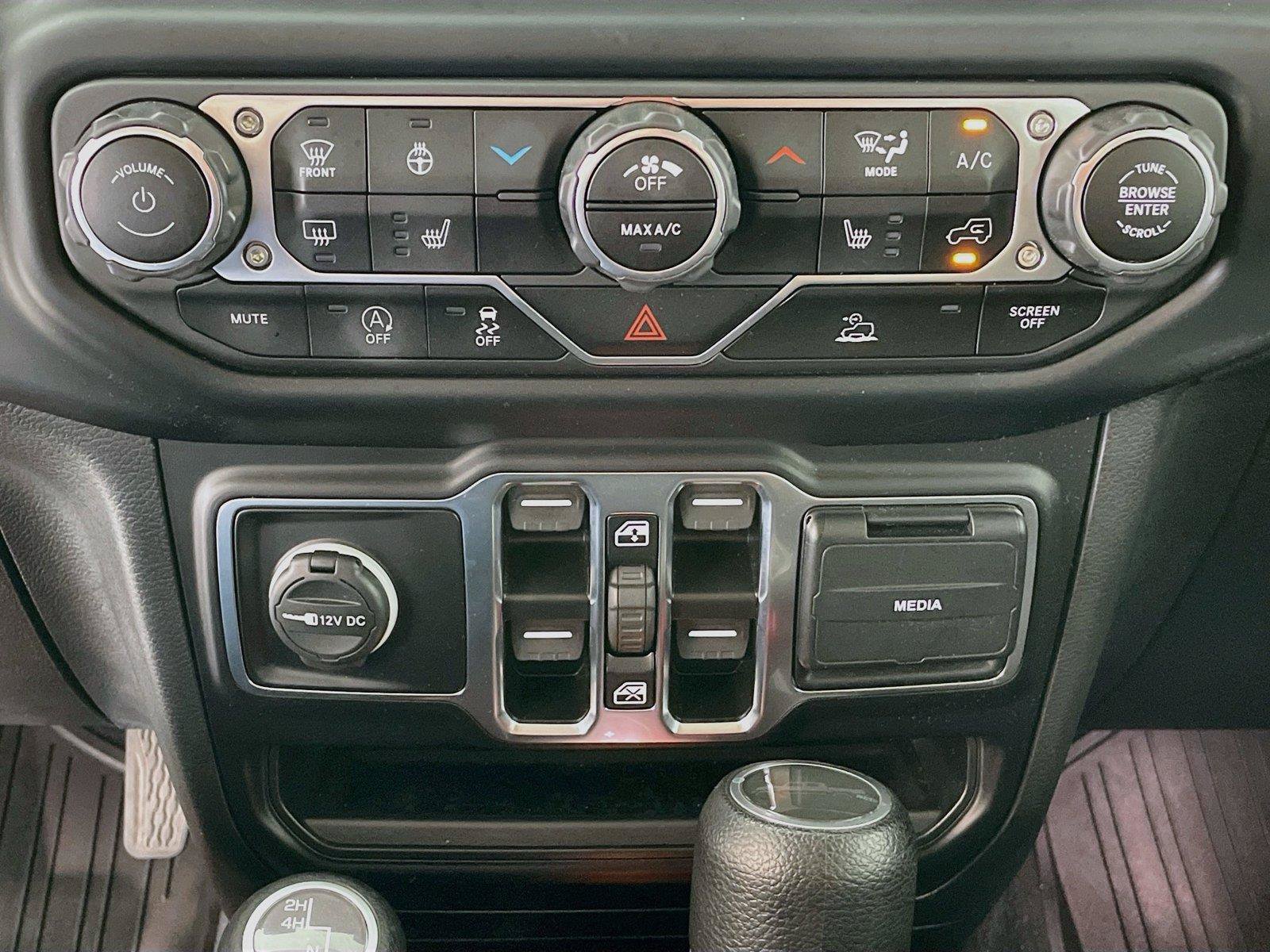 Used 2023 Jeep Gladiator Sport AWD/4WD image 19