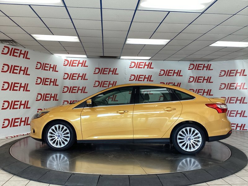 Used 2012 Ford Focus Titanium w/ SEL/Titanium Winter Pkg FWD image 4