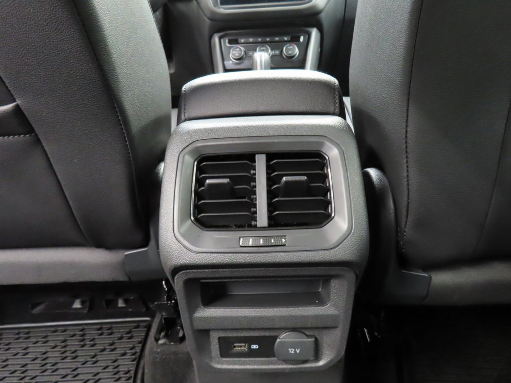 Used 2019 Volkswagen Tiguan SE image 11