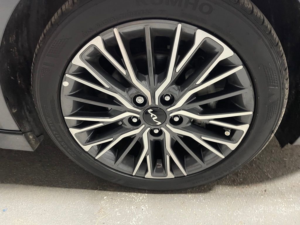 Used 2024 Kia Forte GT-Line w/ GT-Line Premium Package image 41