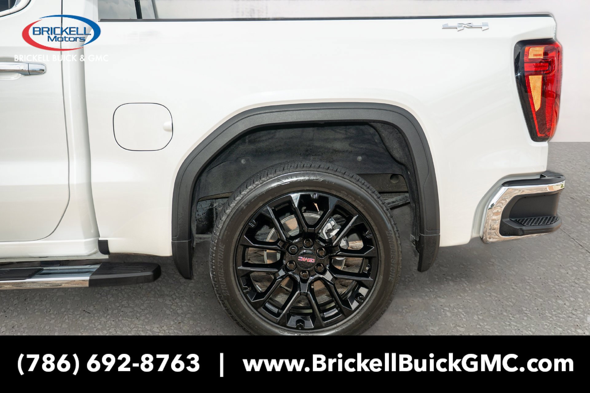 Used 2025 GMC Sierra 1500 SLT w/ SLT Premium Plus Package AWD/4WD image 41