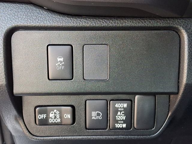 Used 2020 Toyota Tacoma TRD Off-Road w/ TRD Premium Off Road Package AWD/4WD image 23