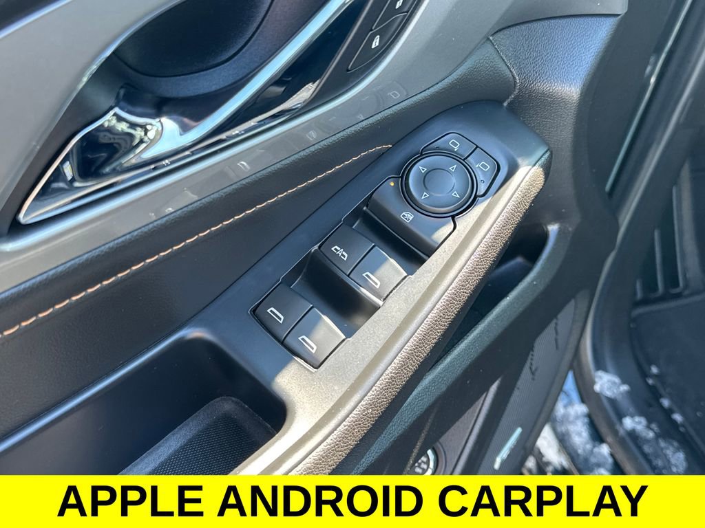 Used 2021 Chevrolet Traverse LT w/ LT Premium Package image 12