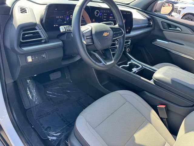 Certified 2026 Chevrolet Traverse LT w/ Driver Confidence Package FWD image 14