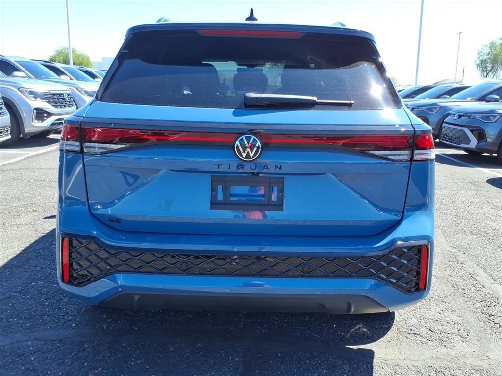 New 2026 Volkswagen Tiguan SE R-Line image 5