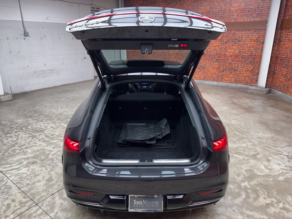 Certified 2023 Mercedes-Benz EQS 580 4MATIC Sedan w/ Exclusive Trim Package image 28