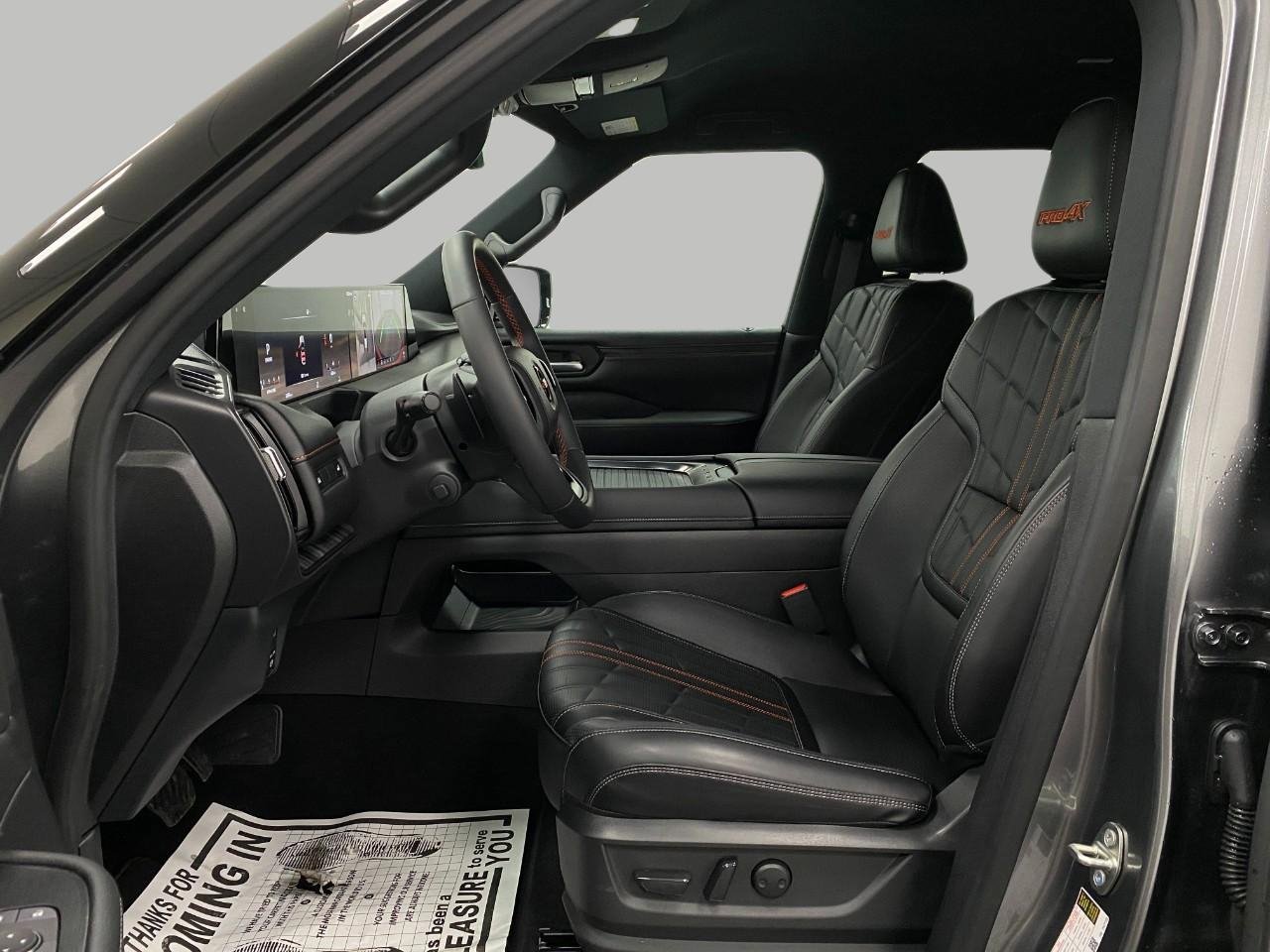 Used 2025 Nissan Armada PRO-4X image 32