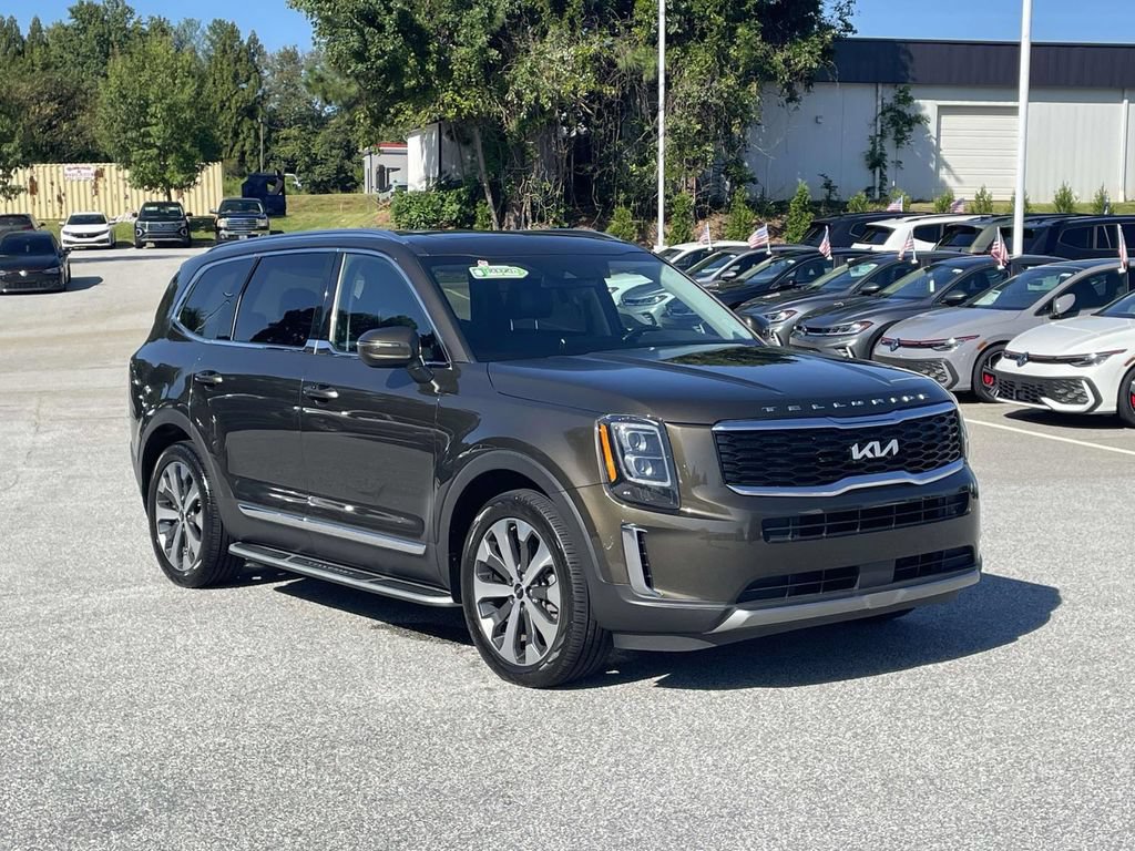 Used 2022 Kia Telluride EX w/ EX Premium Package FWD image 2