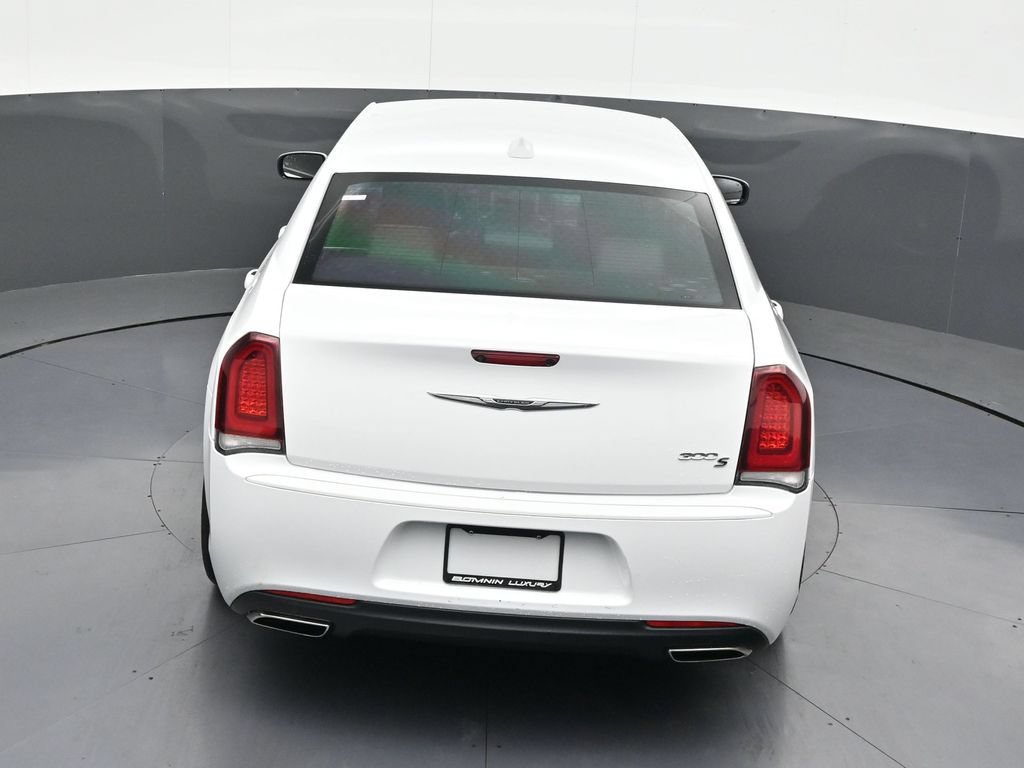 Used 2020 Chrysler 300 S RWD image 17