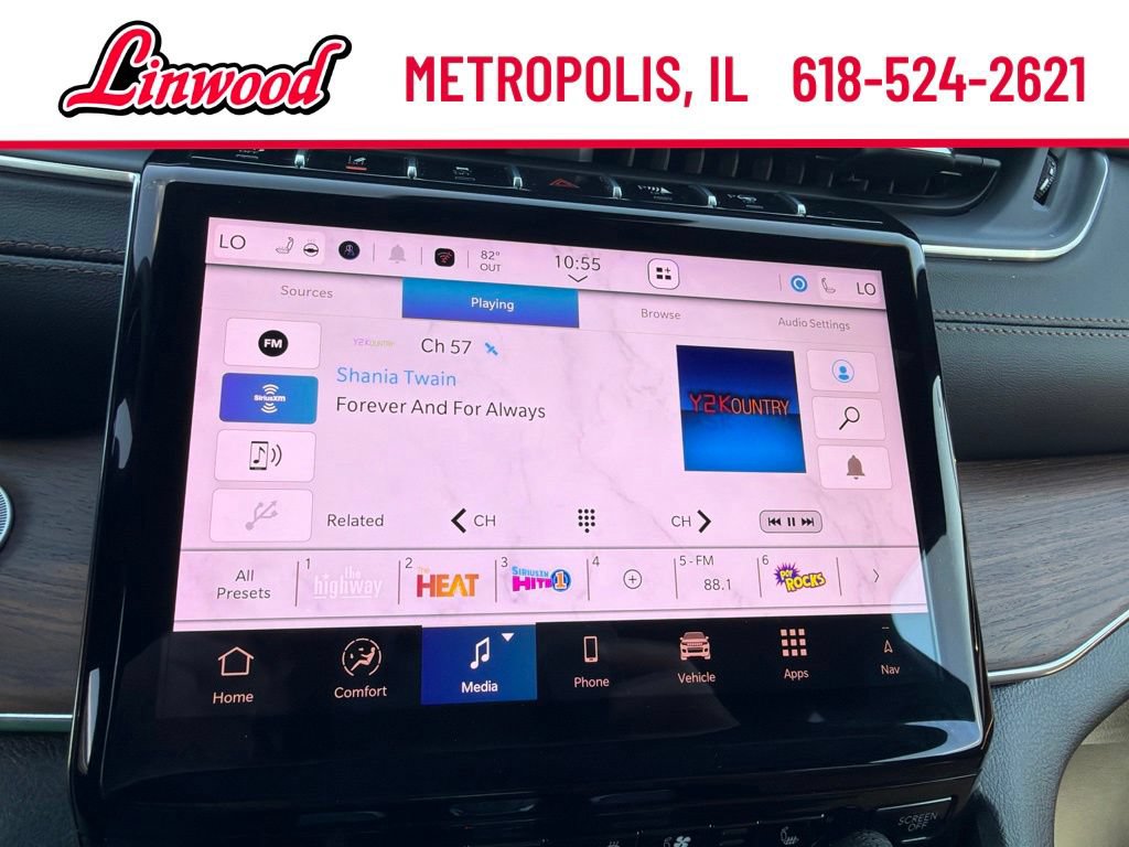 Used 2025 Jeep Grand Cherokee Summit AWD/4WD image 36