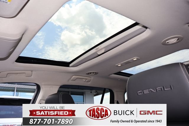 Used 2023 GMC Acadia Denali w/ Black Diamond Edition FWD image 33