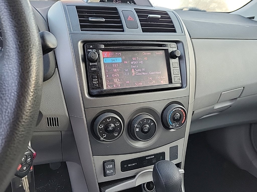 Used 2012 Toyota Corolla LE FWD image 9