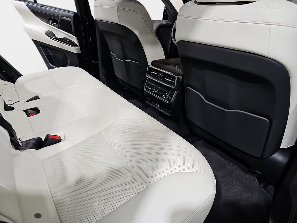 New 2026 Lexus LX 600 4WD w/ Luxury Package image 11