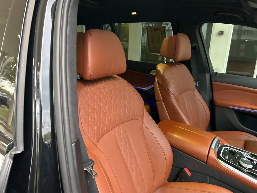 Used 2023 BMW X7 M60i w/ Executive Package image 22