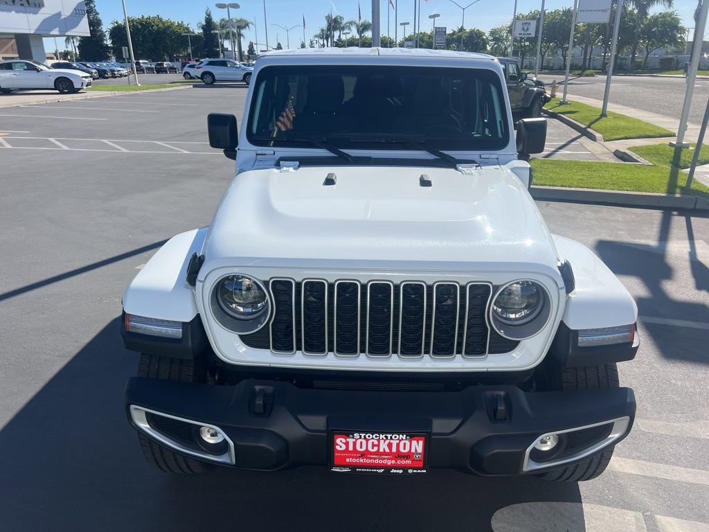 Used 2025 Jeep Wrangler Unlimited Sahara AWD/4WD image 8