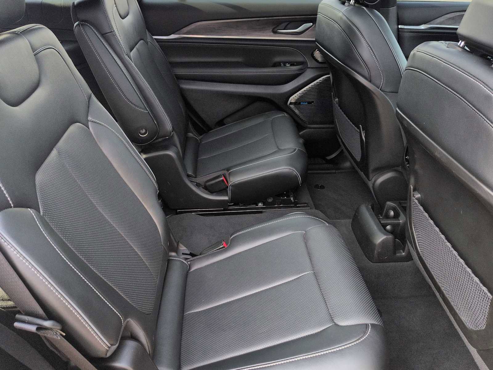 Used 2023 Jeep Grand Cherokee L Overland image 21