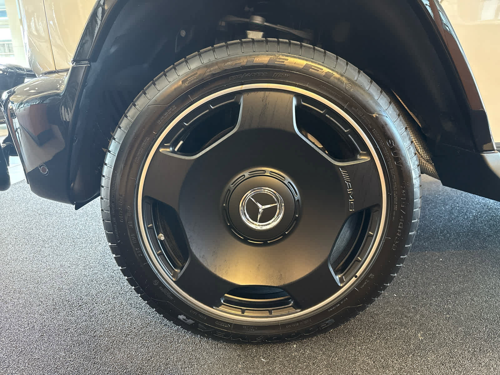 New 2025 Mercedes-Benz G 63 AMG 4MATIC image 9