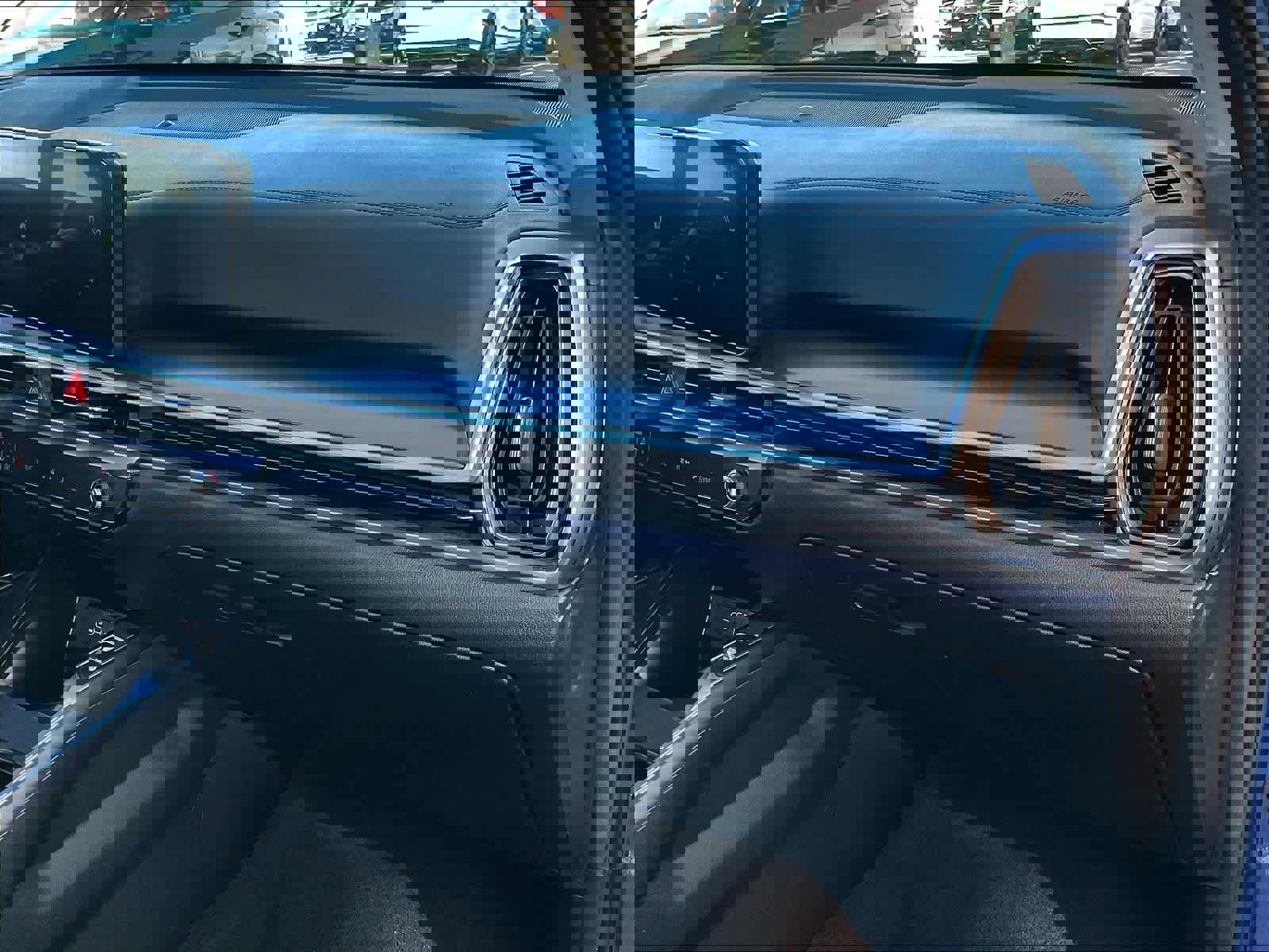 Used 2025 Kia Sorento S w/ Panoramic Sunroof Package image 18