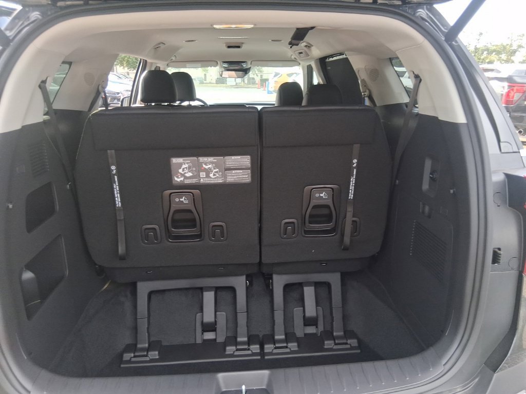 Certified 2026 Kia Carnival EX FWD image 18