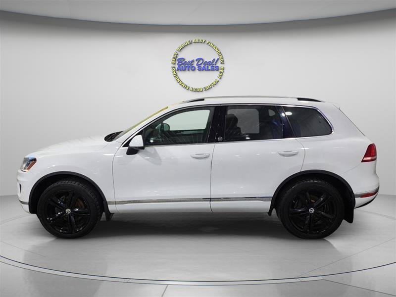 Used 2017 Volkswagen Touareg Wolfsburg Edition AWD/4WD image 3