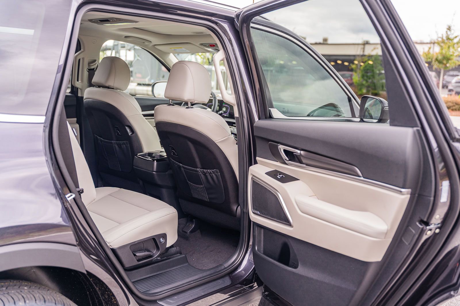 New 2025 Kia Telluride S image 9