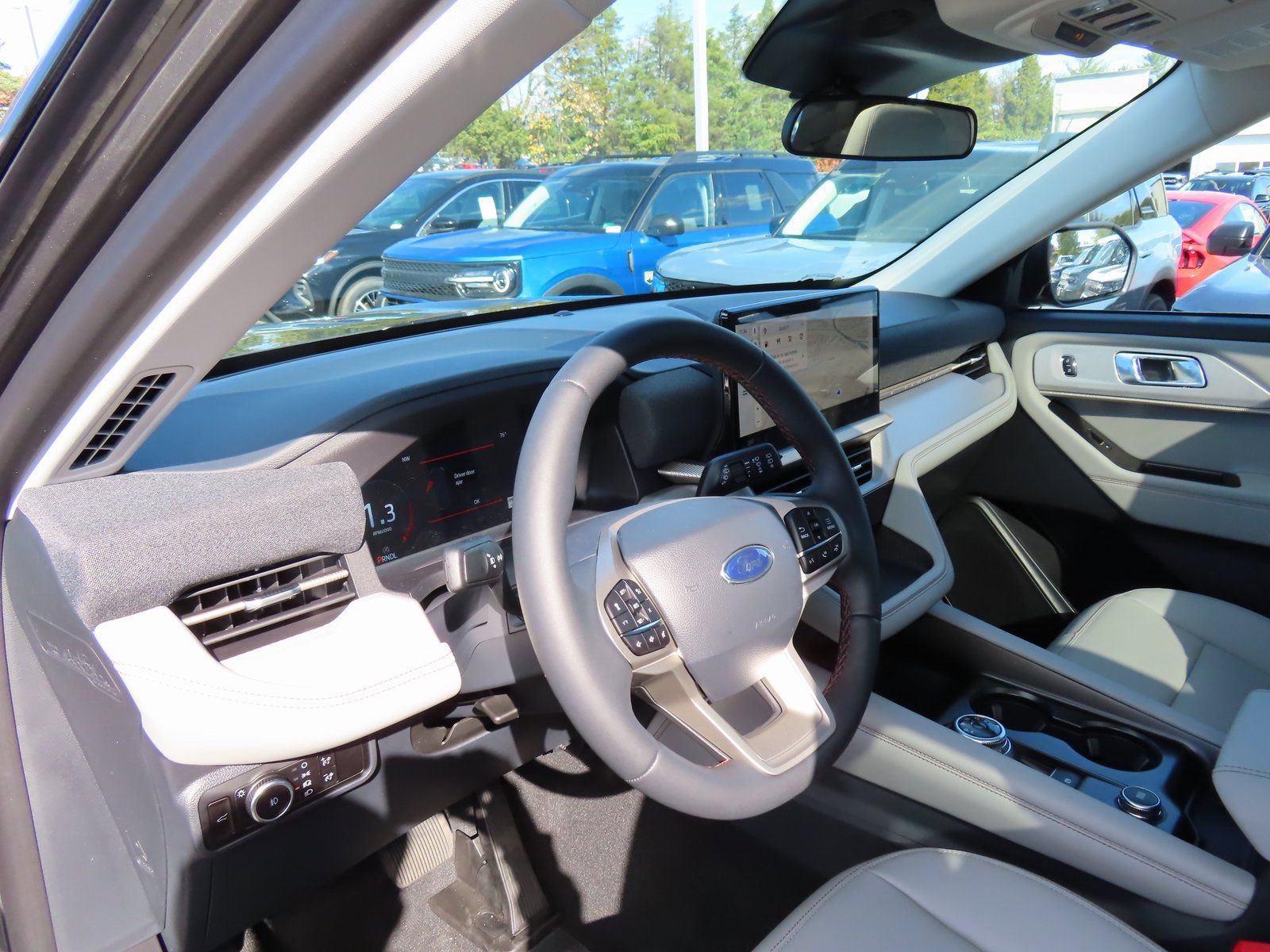 New 2026 Ford Explorer Active w/ Active Comfort Package image 8