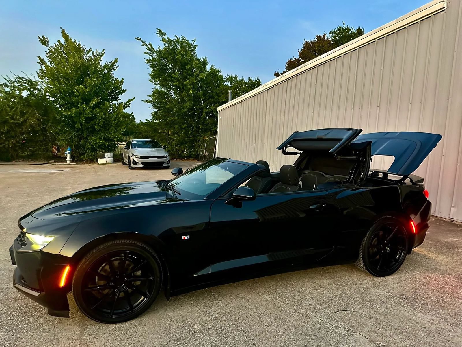 Used 2019 Chevrolet Camaro LT RWD image 15