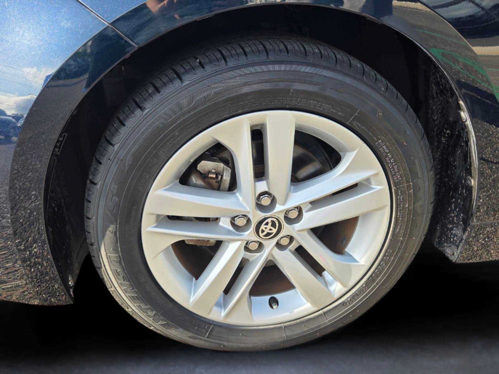 Used 2020 Toyota Corolla SE FWD image 13